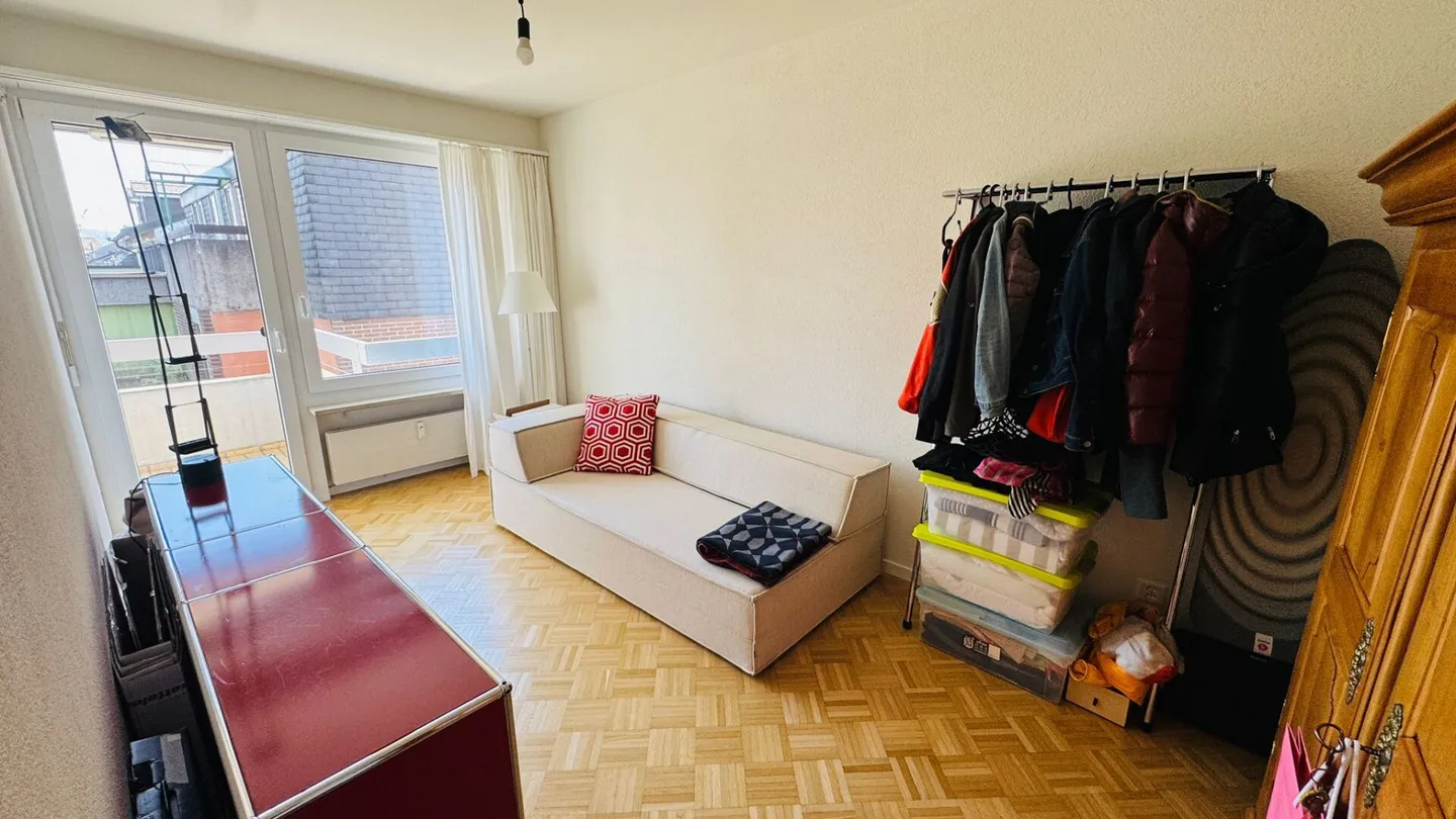 Completely renovated 3.5-room apartment with 2 bathrooms, 2 balconies and XXL underground parking space - Photo 11 of 16