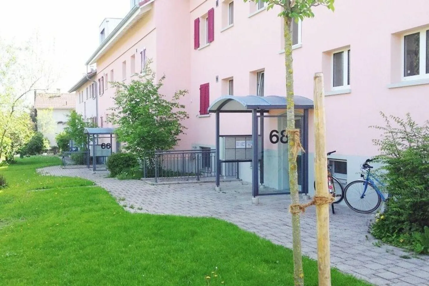 Appartamento attico esclusivo con balcone nel verde! - Foto 1 di 7