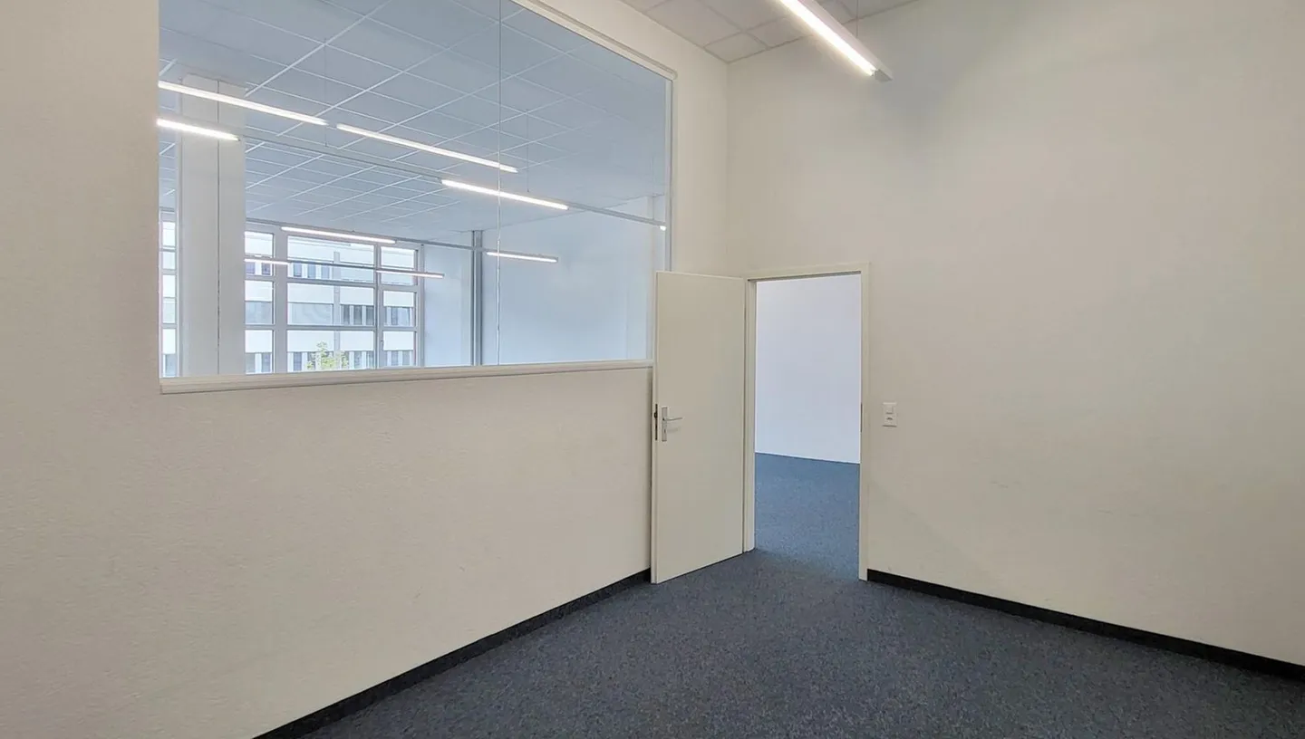 Ufficio moderno a Cham - Foto 9 di 13