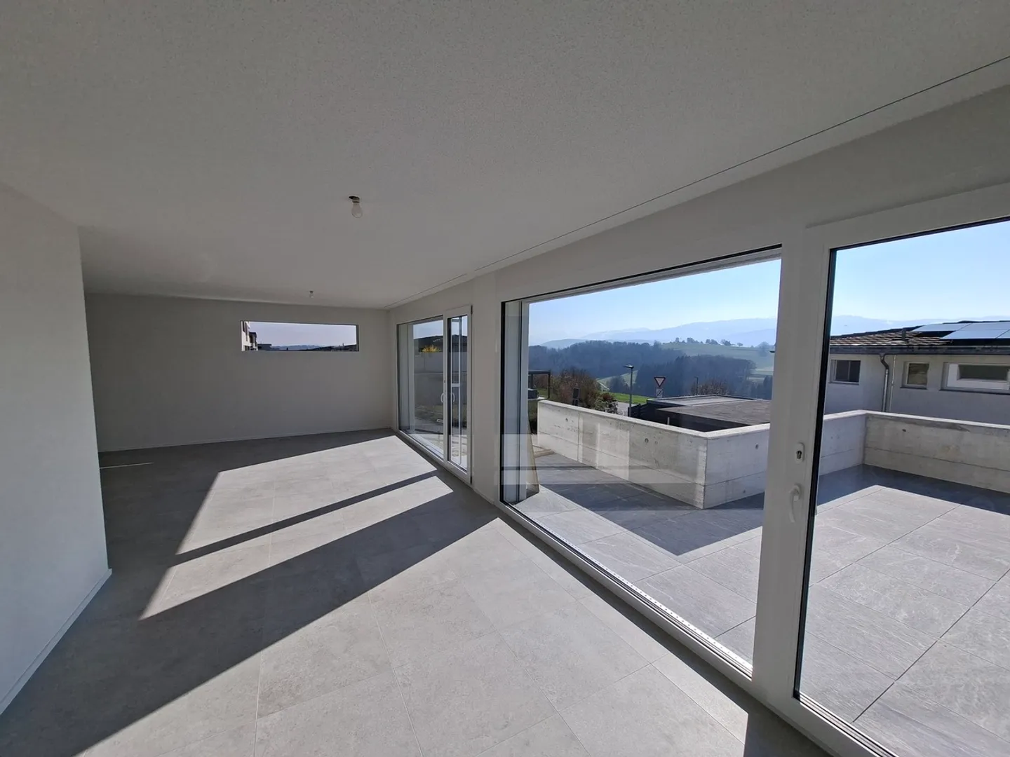 New 4.5 room villa of 115 m2 with 35 m2 studio - Photo 3 of 11