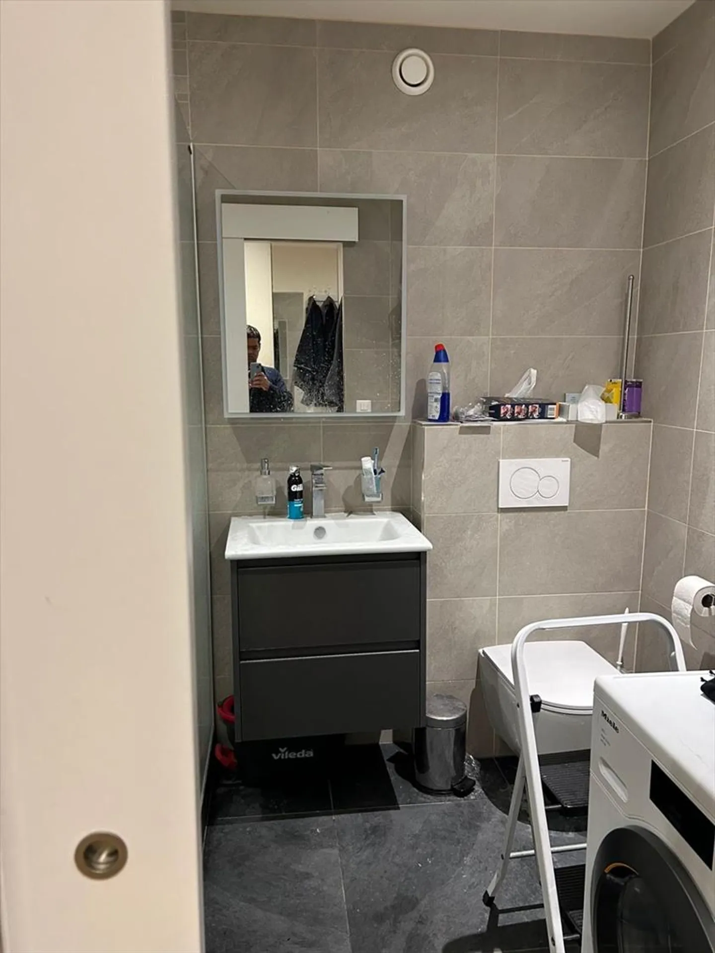 Charmant studio meublé à Les Eaux-Vives - Photo 6 sur 7