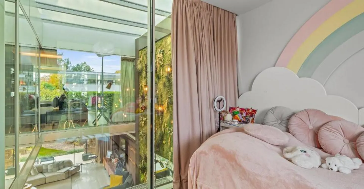 An exceptional property dedicated to a unique art of living - Photo 6 of 11