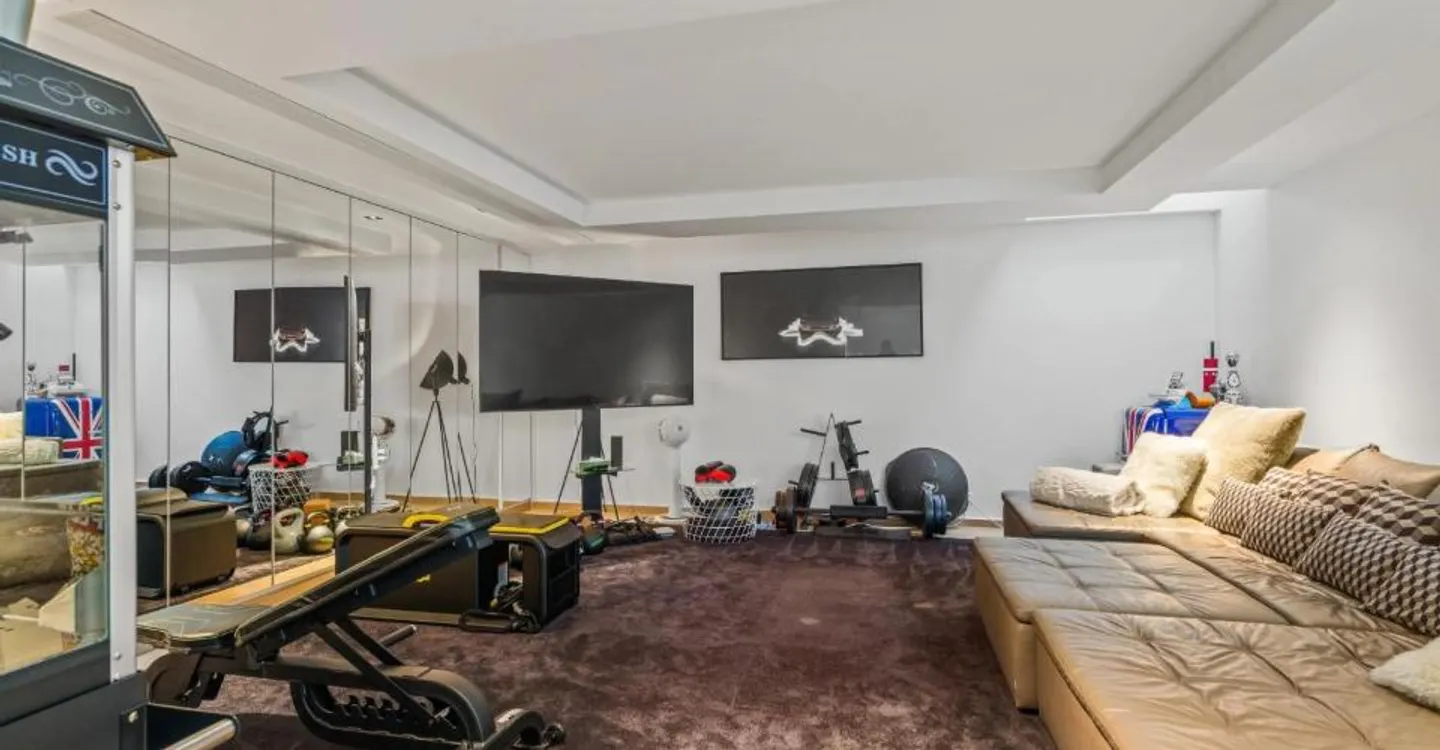 An exceptional property dedicated to a unique art of living - Photo 7 of 11