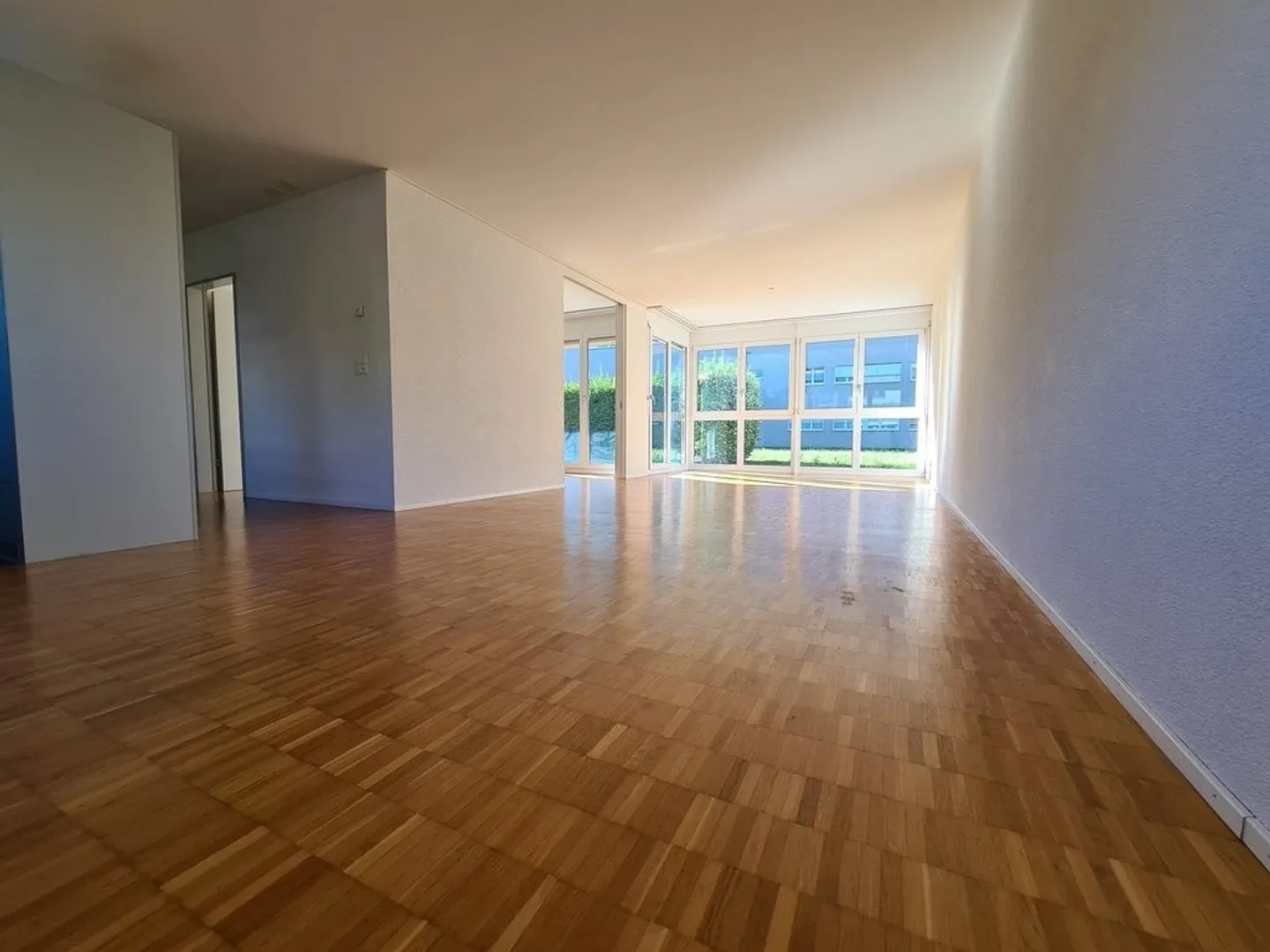 Modernes Apartment in Uster - Foto 2 von 8