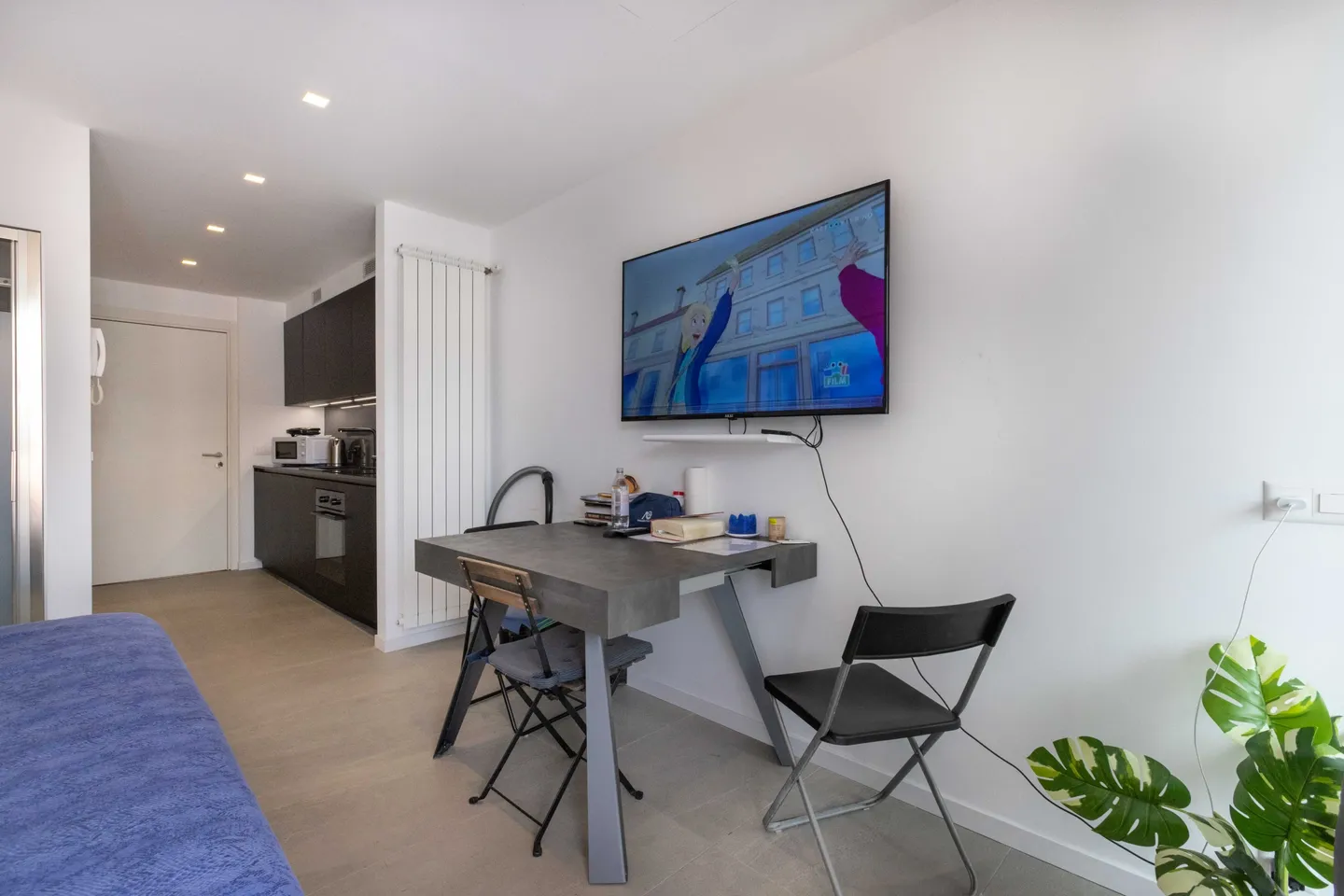 Elegant 1.5 Room Apartment Like New in Lugano Pregassona - Photo 2 of 9