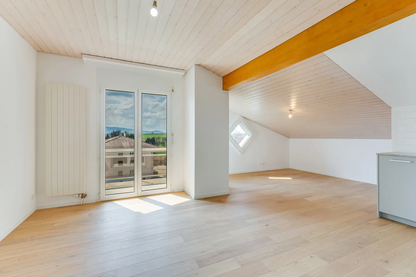 Appartamento di 3,5 locali completamente ristrutturato - Foto 1 di 12