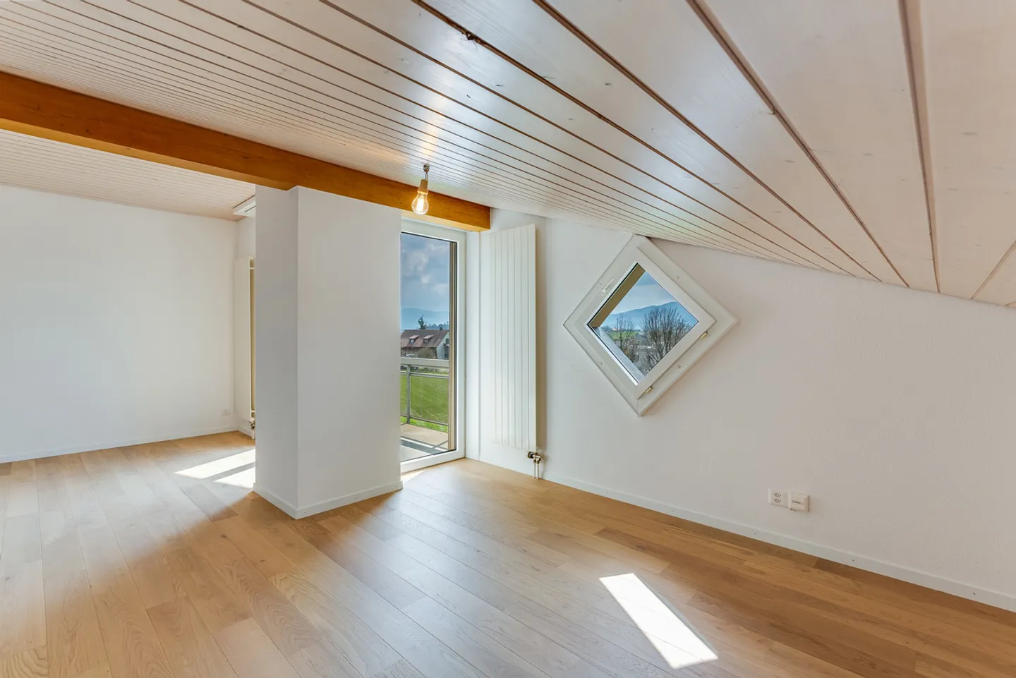 Appartamento di 3,5 locali completamente ristrutturato - Foto 4 di 12