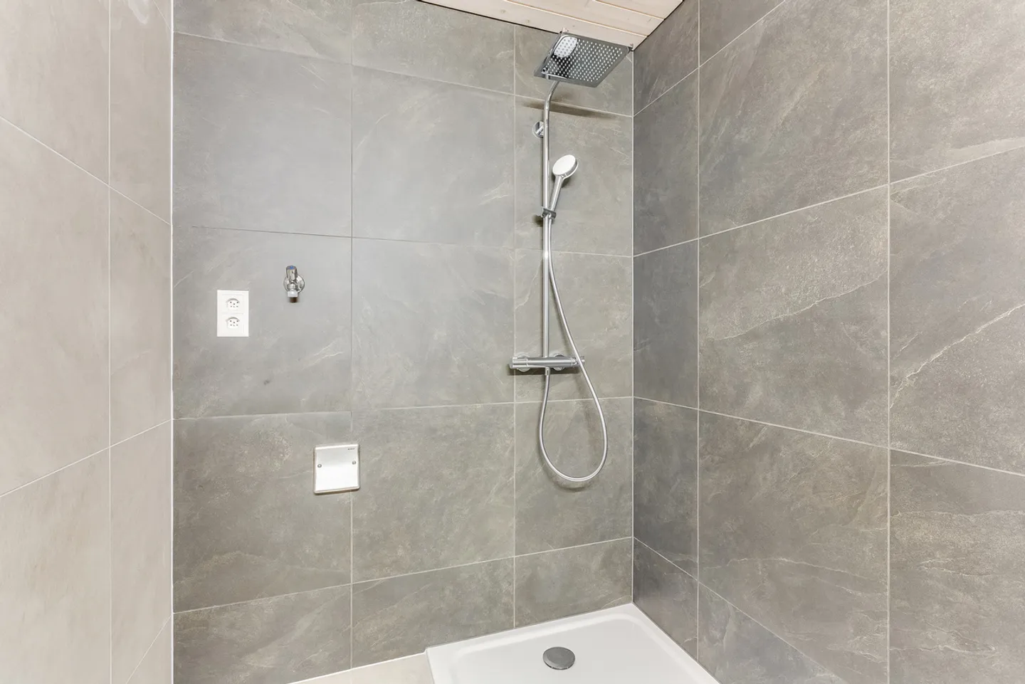 Appartamento di 3,5 locali completamente ristrutturato - Foto 7 di 12