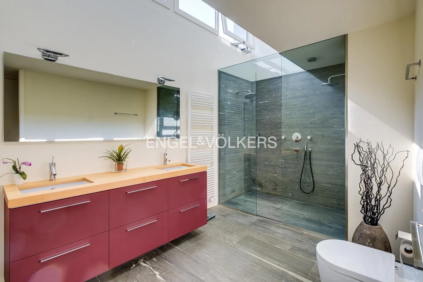 Elegante Attico con Vista Lago - Foto 10 di 13