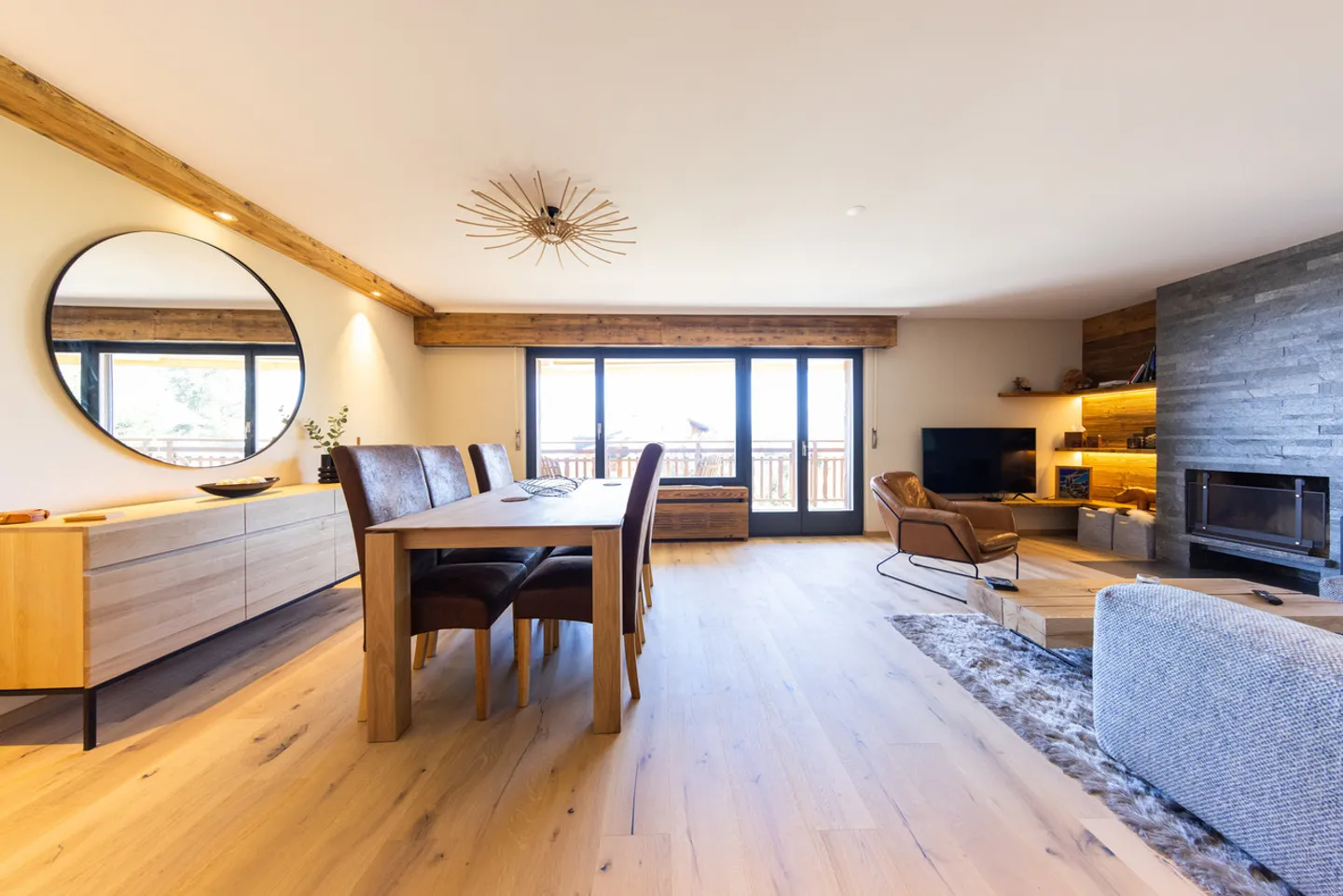 Appartamento sublime di 3,5 stanze, completamente ristrutturato. - Foto 1 di 13