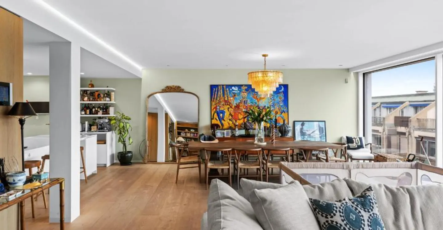 Contemporary Elegance in the Heart of Geneva - Photo 3 of 10