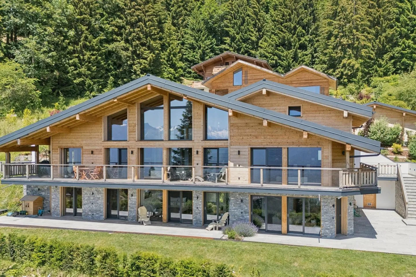 L'Excellence Alpine : Un Chalet de Luxe à Villars-sur-Ollon - Photo 2 sur 13