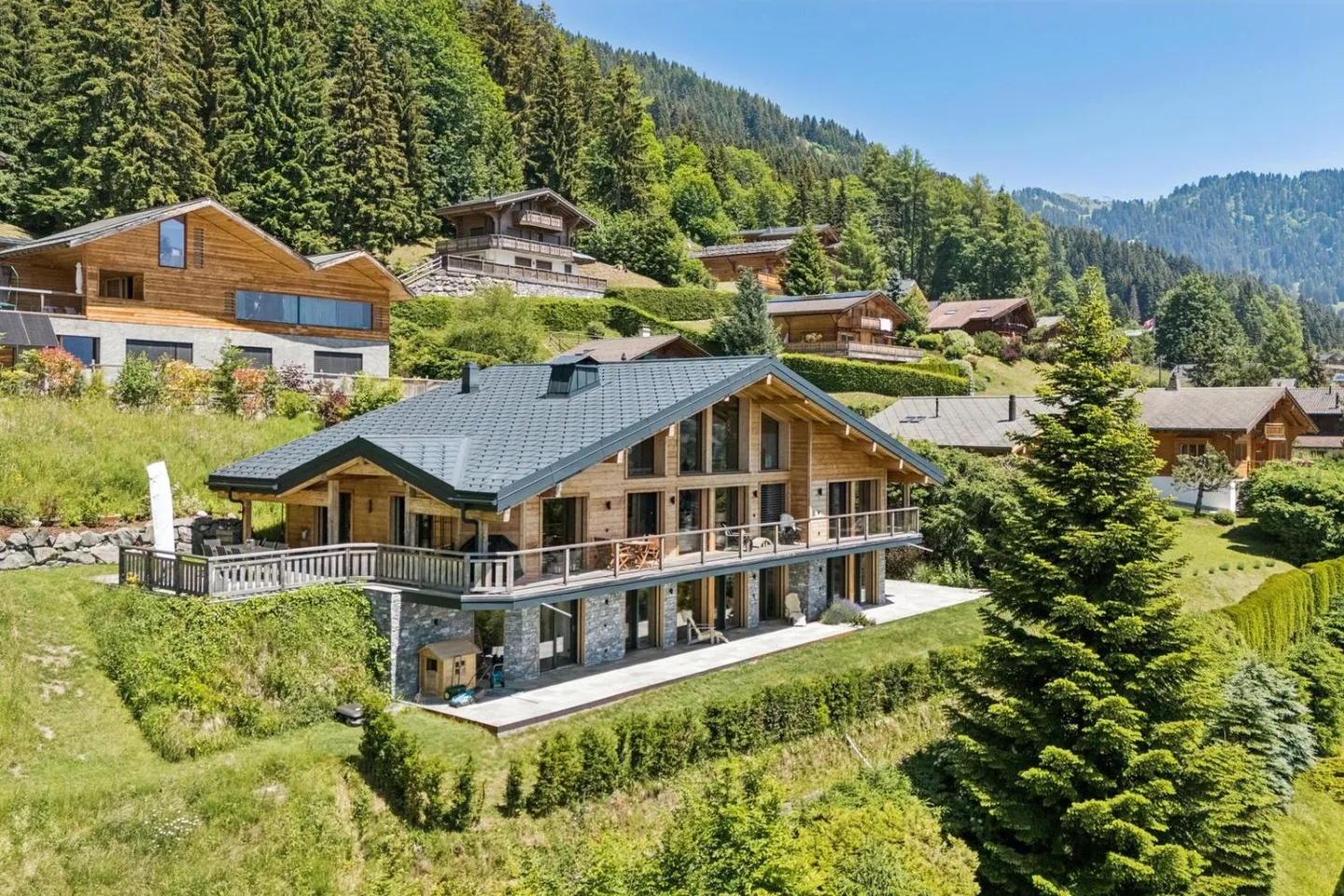 L'Excellence Alpine : Un Chalet de Luxe à Villars-sur-Ollon - Photo 4 sur 13