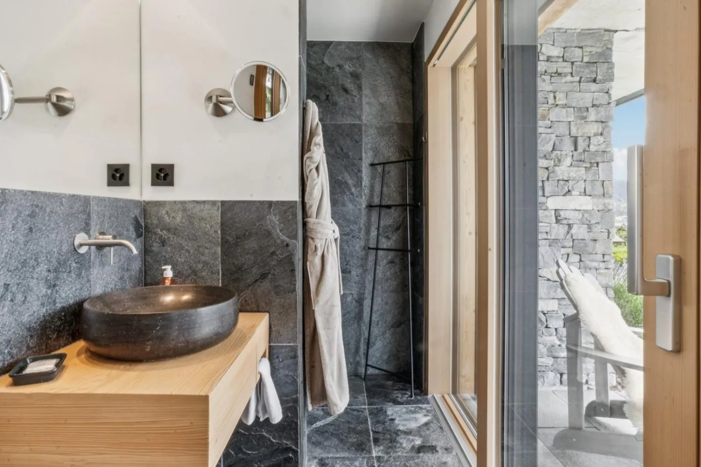 L'Excellence Alpine : Un Chalet de Luxe à Villars-sur-Ollon - Photo 13 sur 13