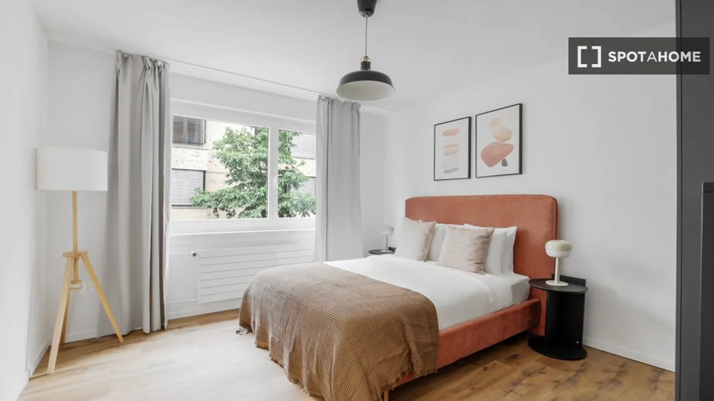 Entdecke, besichtige und miete dein neues Zuhause online mit vollem Vertrauen. - Foto 14 von 16