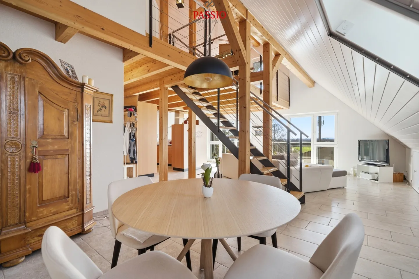 Spacious 3.5-room duplex apartment with a view of greenery - Photo 6 of 14