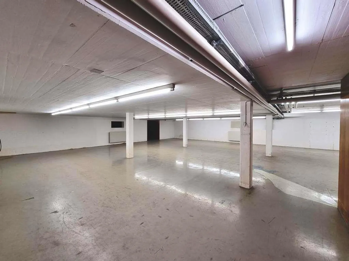 Gewerberaum, Lagerraum in ländlicher Umgebung mit eigener Zufahrt - Foto 2 von 6