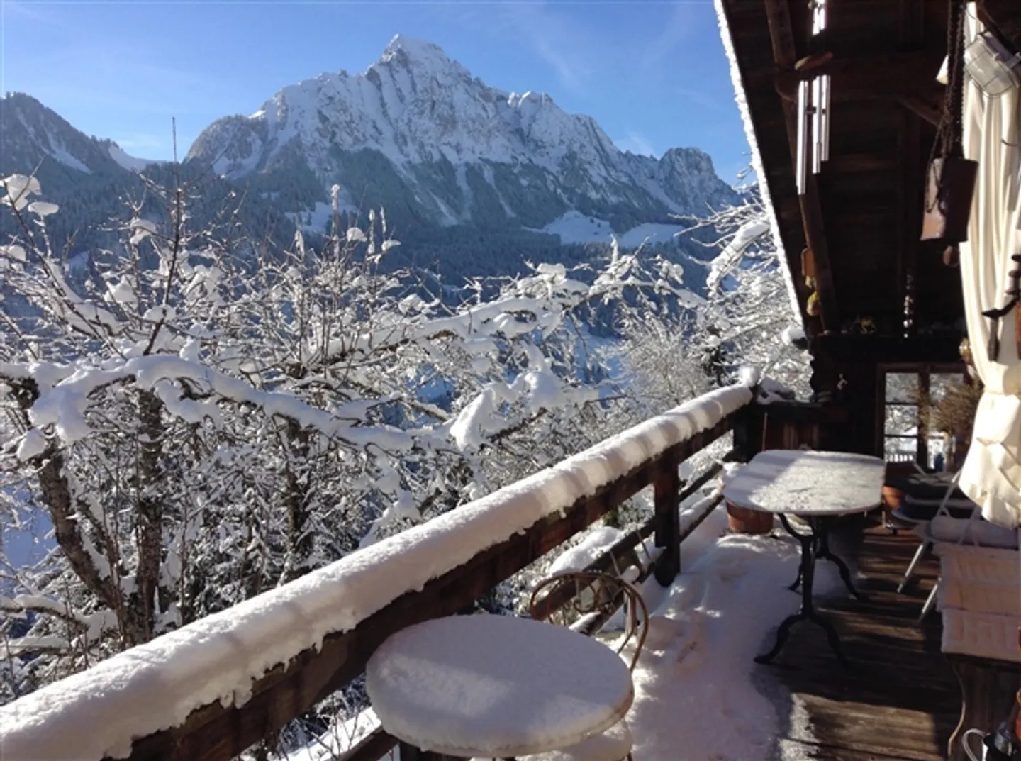 «Chalet mit paradiesischem Blick über Rougemont» - Foto 2 von 20