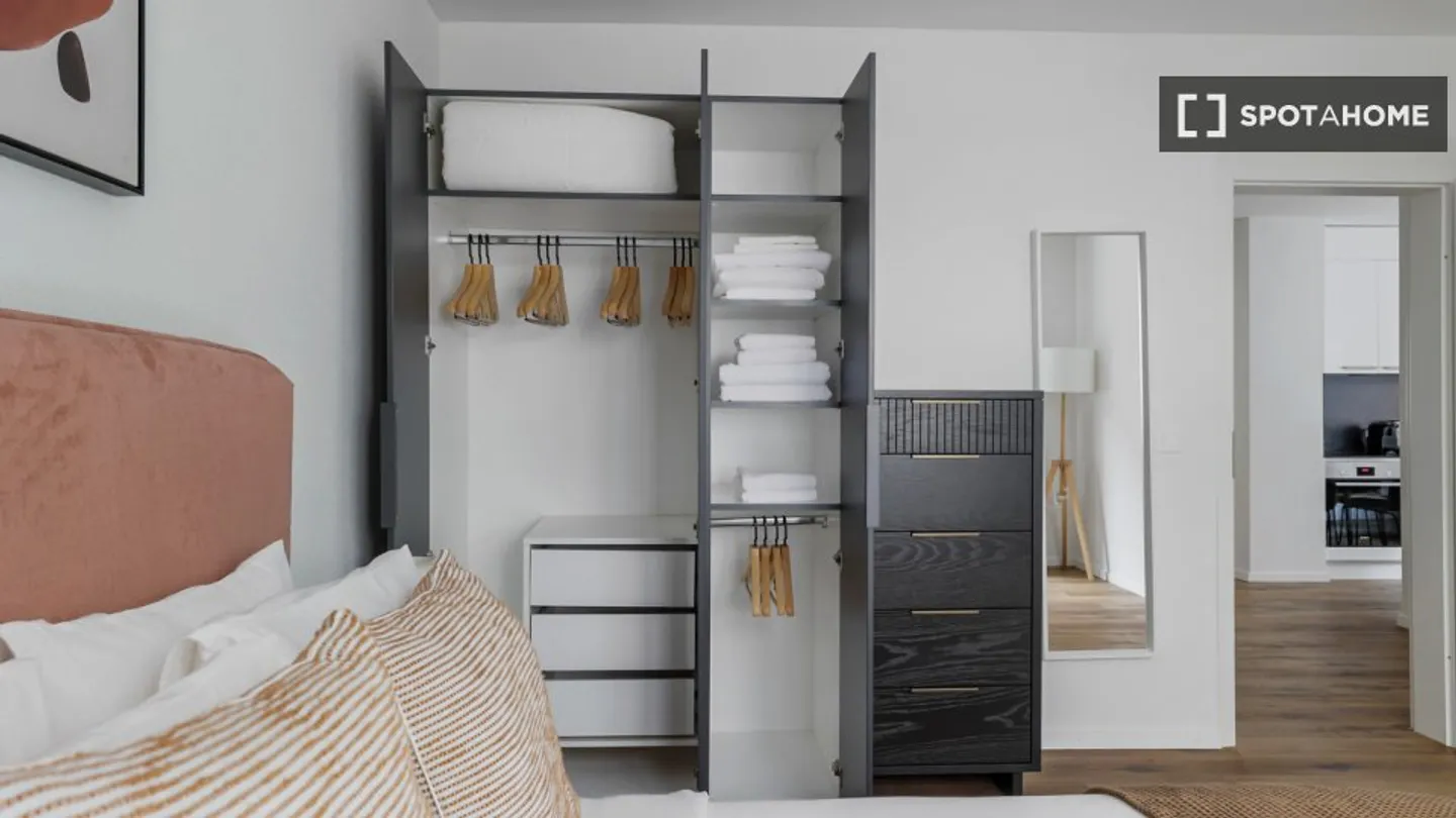 Entdecke, besichtige und miete dein neues Zuhause online mit vollem Vertrauen. - Foto 15 von 16