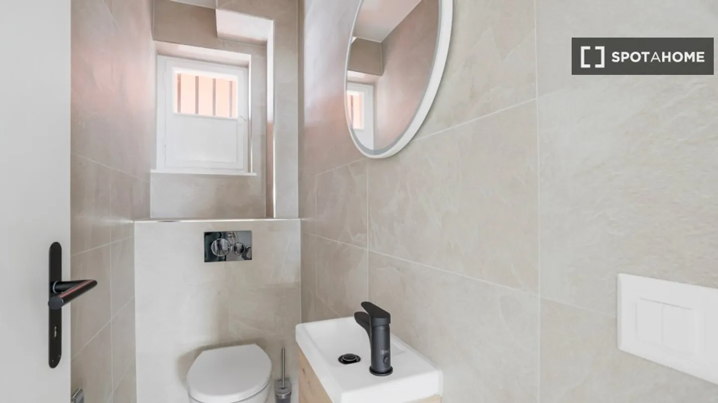 Entdecke, besichtige und miete dein neues Zuhause online mit vollem Vertrauen. - Foto 16 von 16