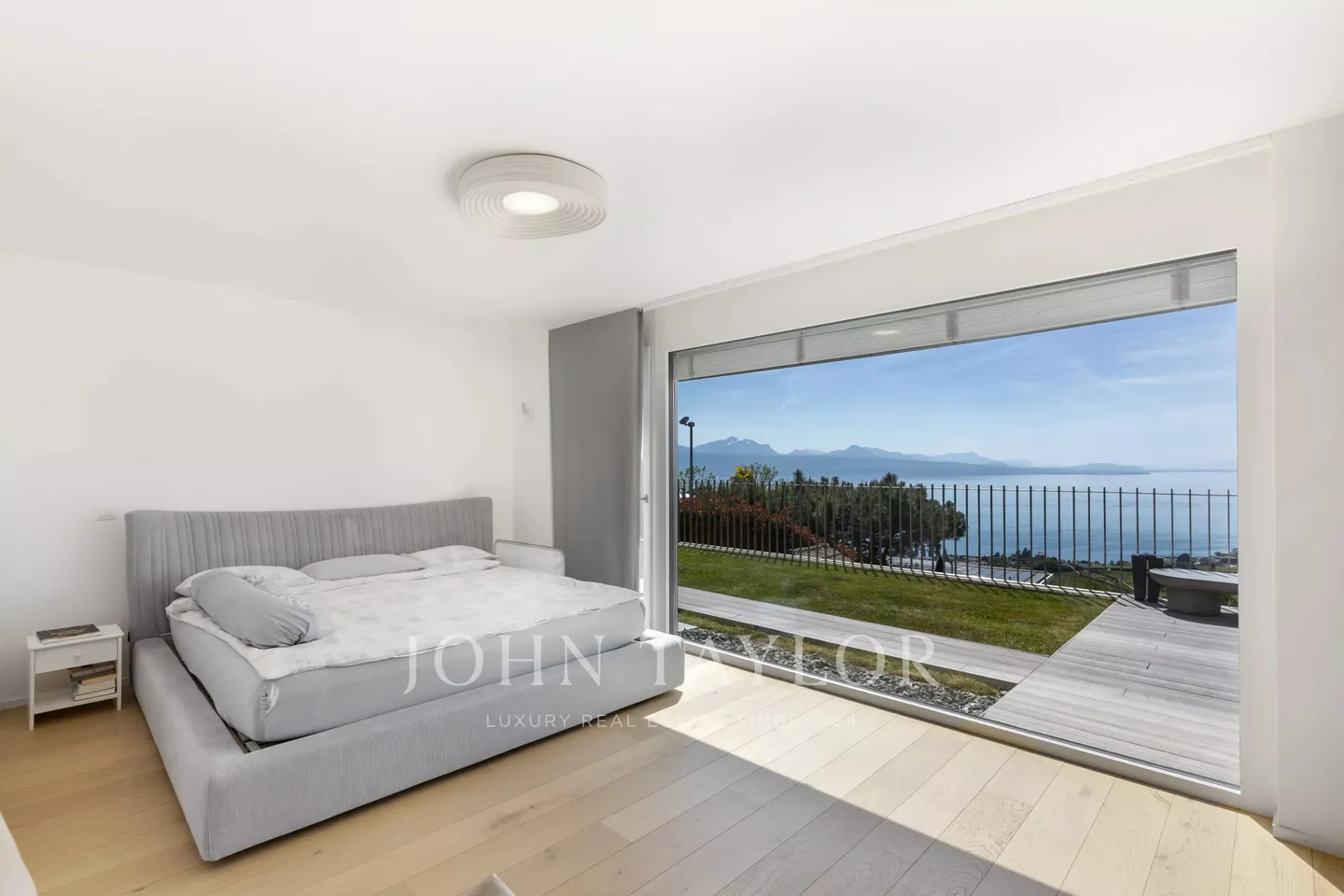Luxusvilla mit Seeblick - Foto 8 von 18