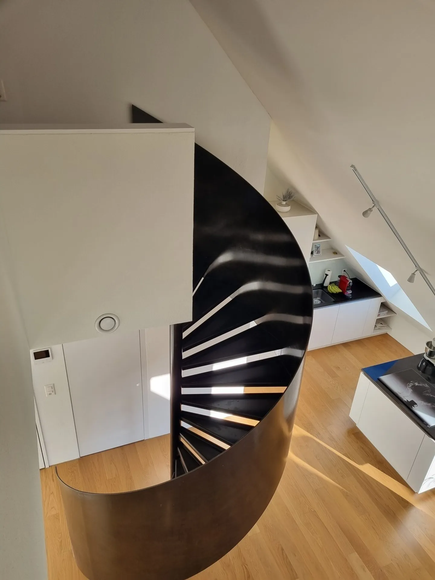 Helle grösszügige 3.5 Zimmerwohnung - Foto 3 von 7