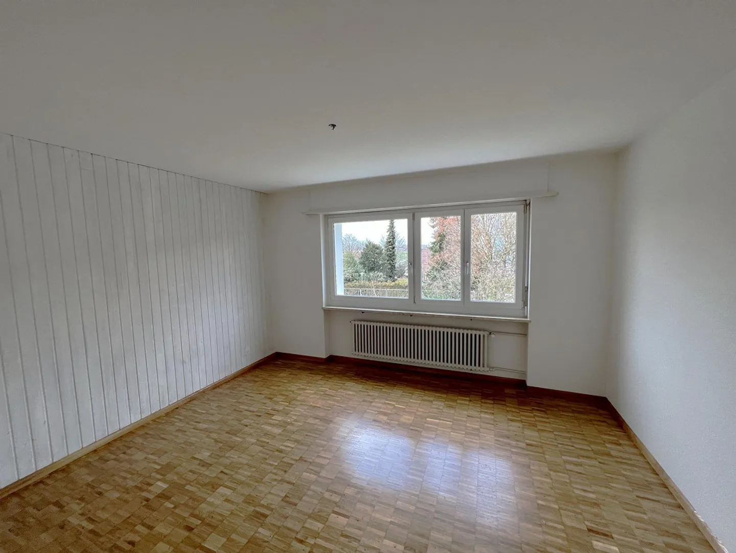 3 Room Apartment 2nd Floor possibly with Caretaker Position - Photo 9 of 14