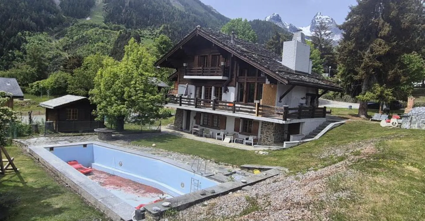 Chalet 11 rooms - Photo 2 of 10