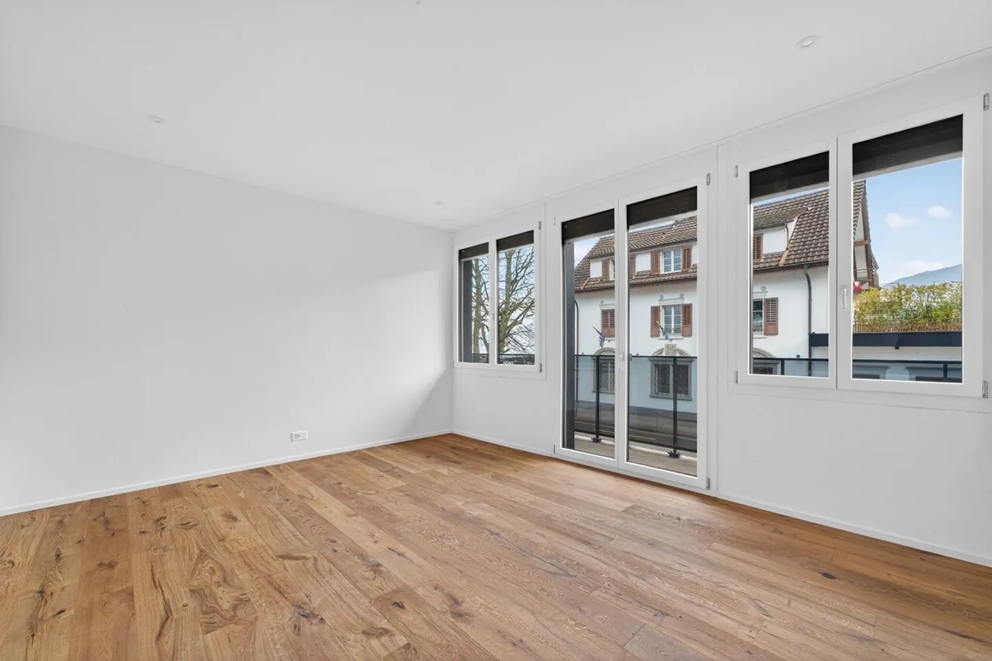 Appartement élégant avec vue sur le lac - Photo 4 sur 7