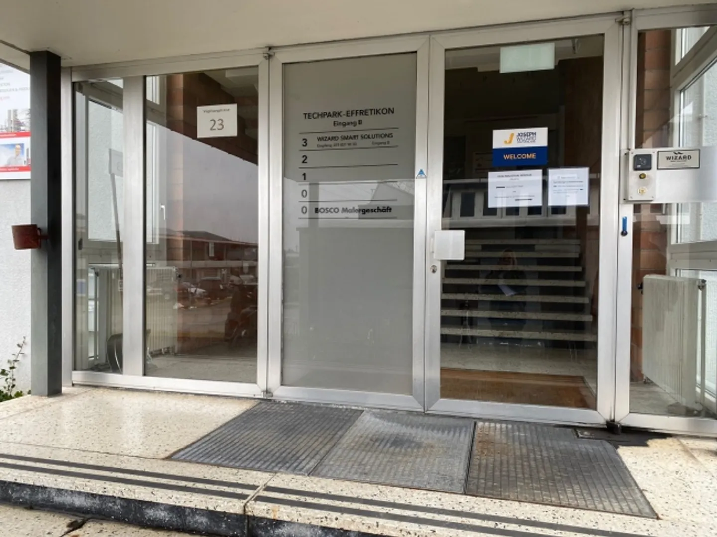 221 m2 commercial space for rent in Effretikon - Photo 3 of 13