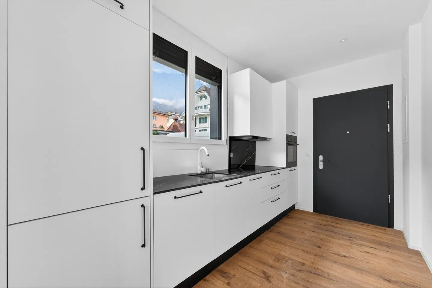 Appartement élégant avec vue sur le lac - Photo 1 sur 7