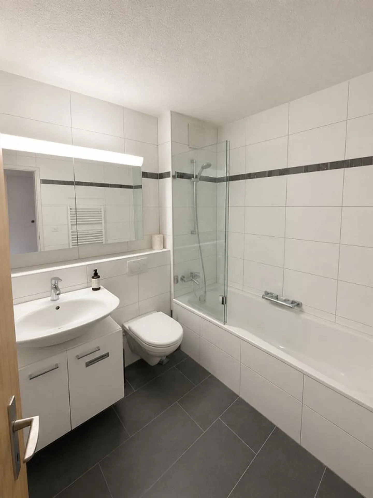 Attractive and spacious 2-room apartment in Wallisellen - Photo 7 of 8