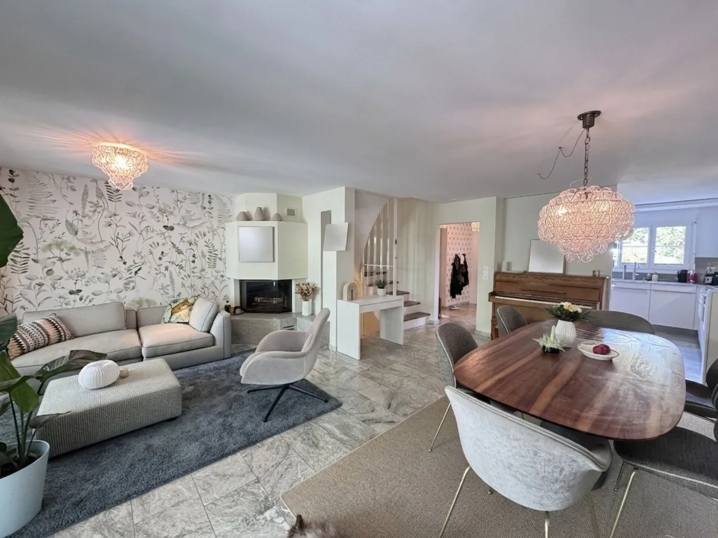 Vivere con stile: Casa di 4,5 stanze di alta qualità in una posizione tranquilla - Foto 3 di 13