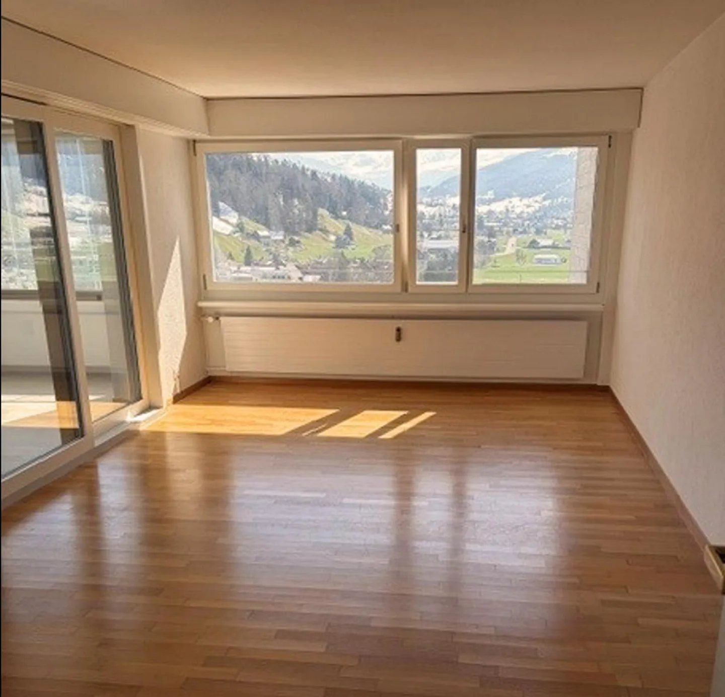 Appartamento 4.5 stanze con vista - Foto 1 di 14