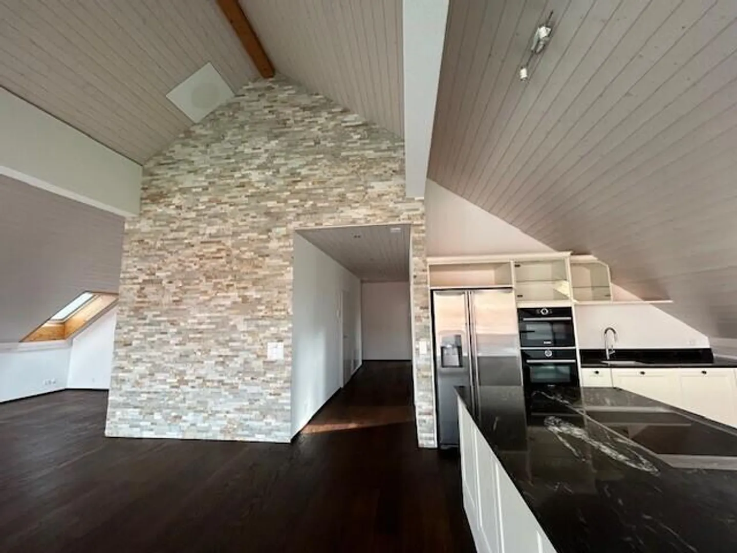 Appartement penthouse exclusif avec vue à Kerzers - Photo 3 sur 12