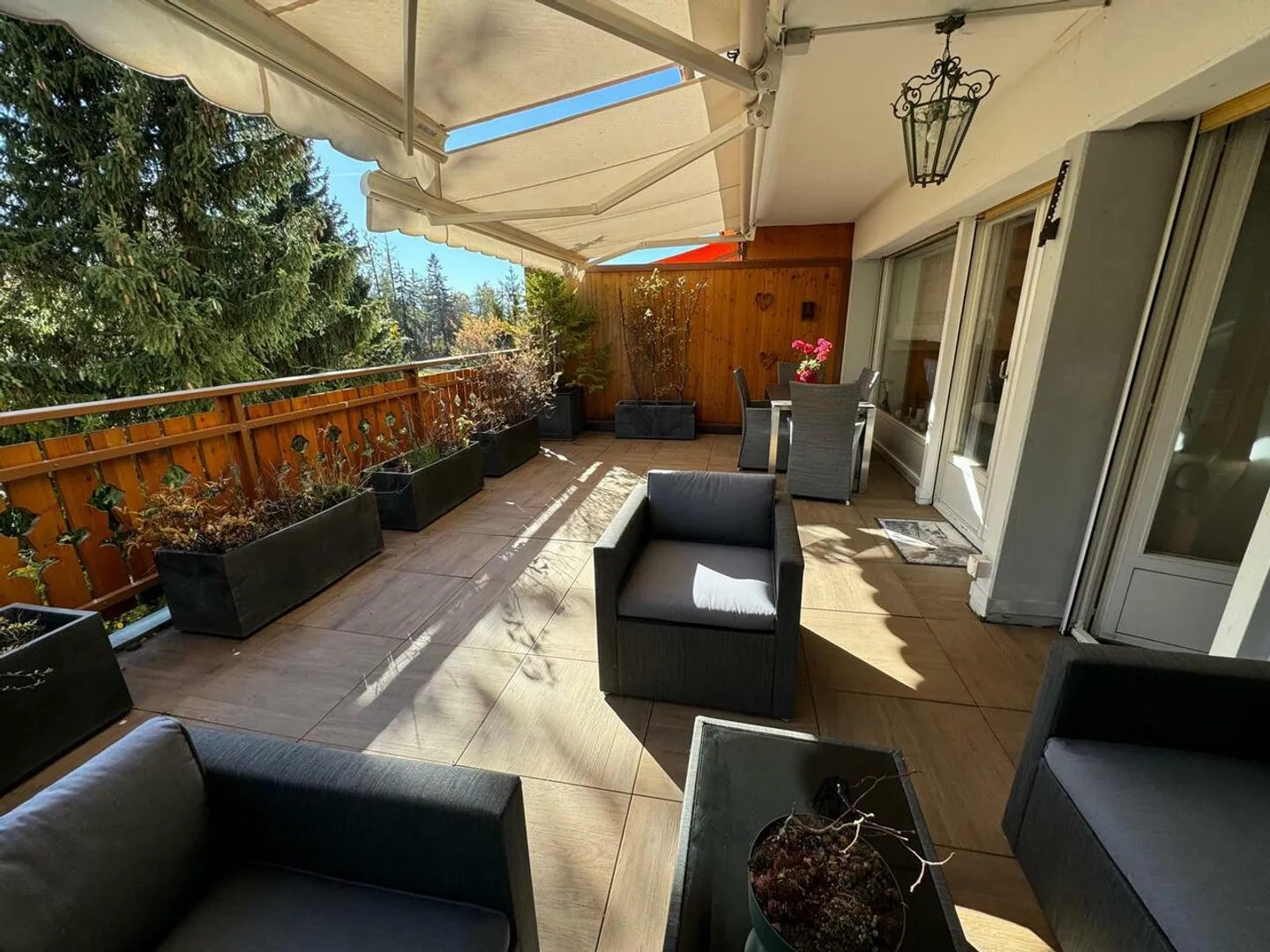 Beautiful 3-room apartment in the center of Crans-Montana - Photo 6 of 13