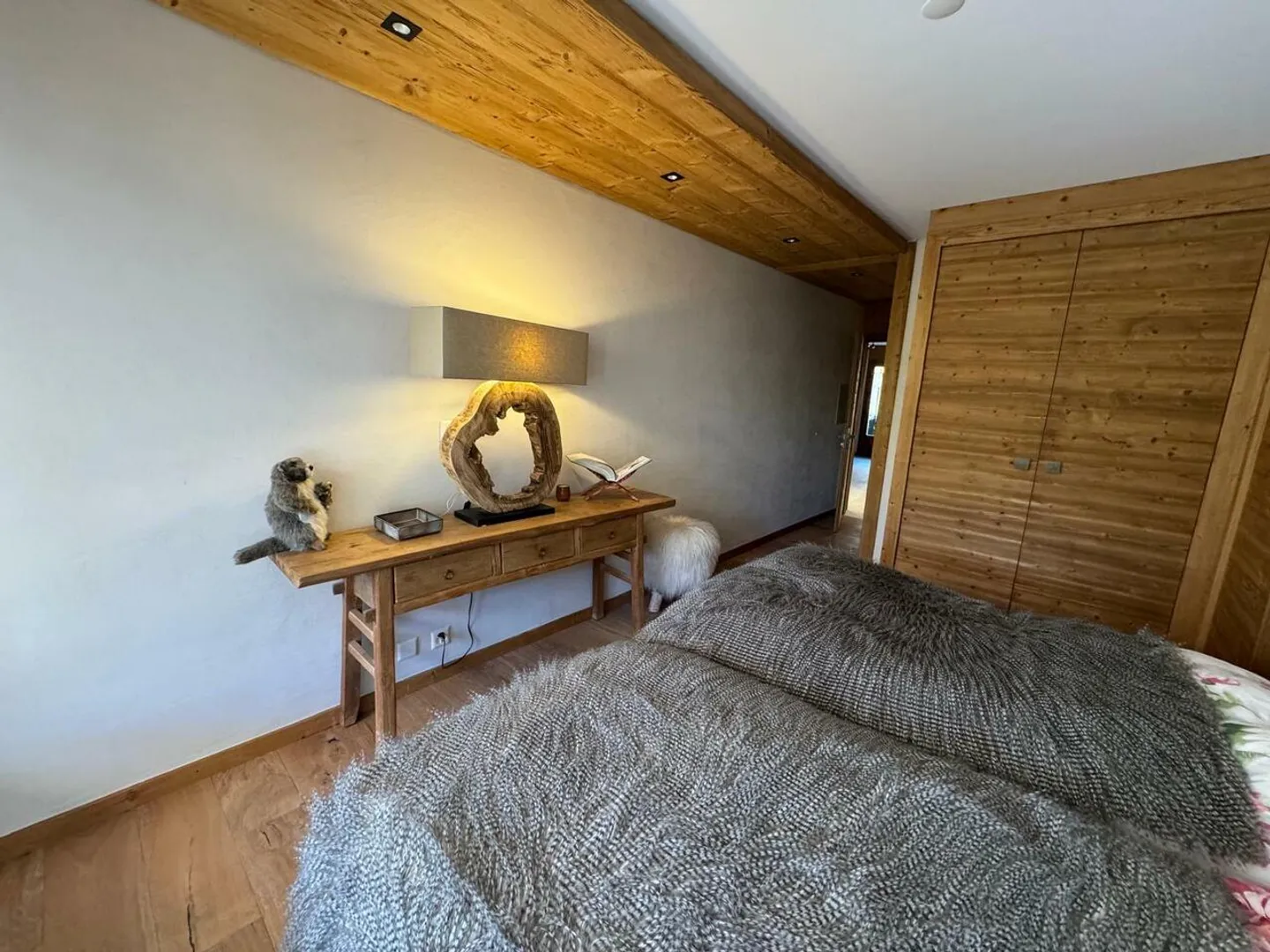 Beautiful 3-room apartment in the center of Crans-Montana - Photo 12 of 13