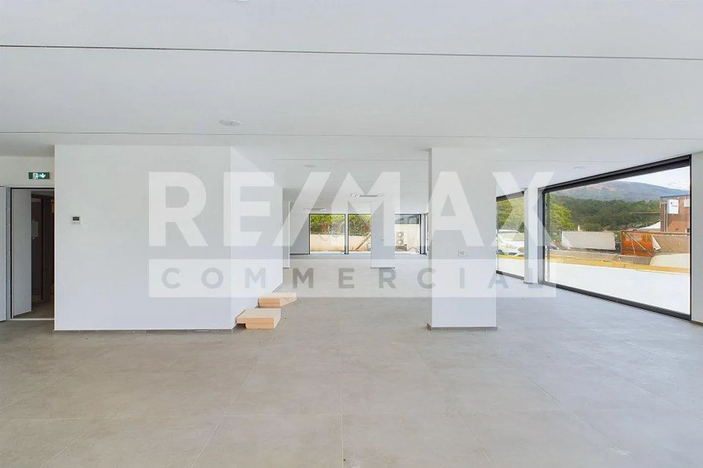 Nouvelle propriété de rendement dans un emplacement stratégique - Photo 10 sur 13