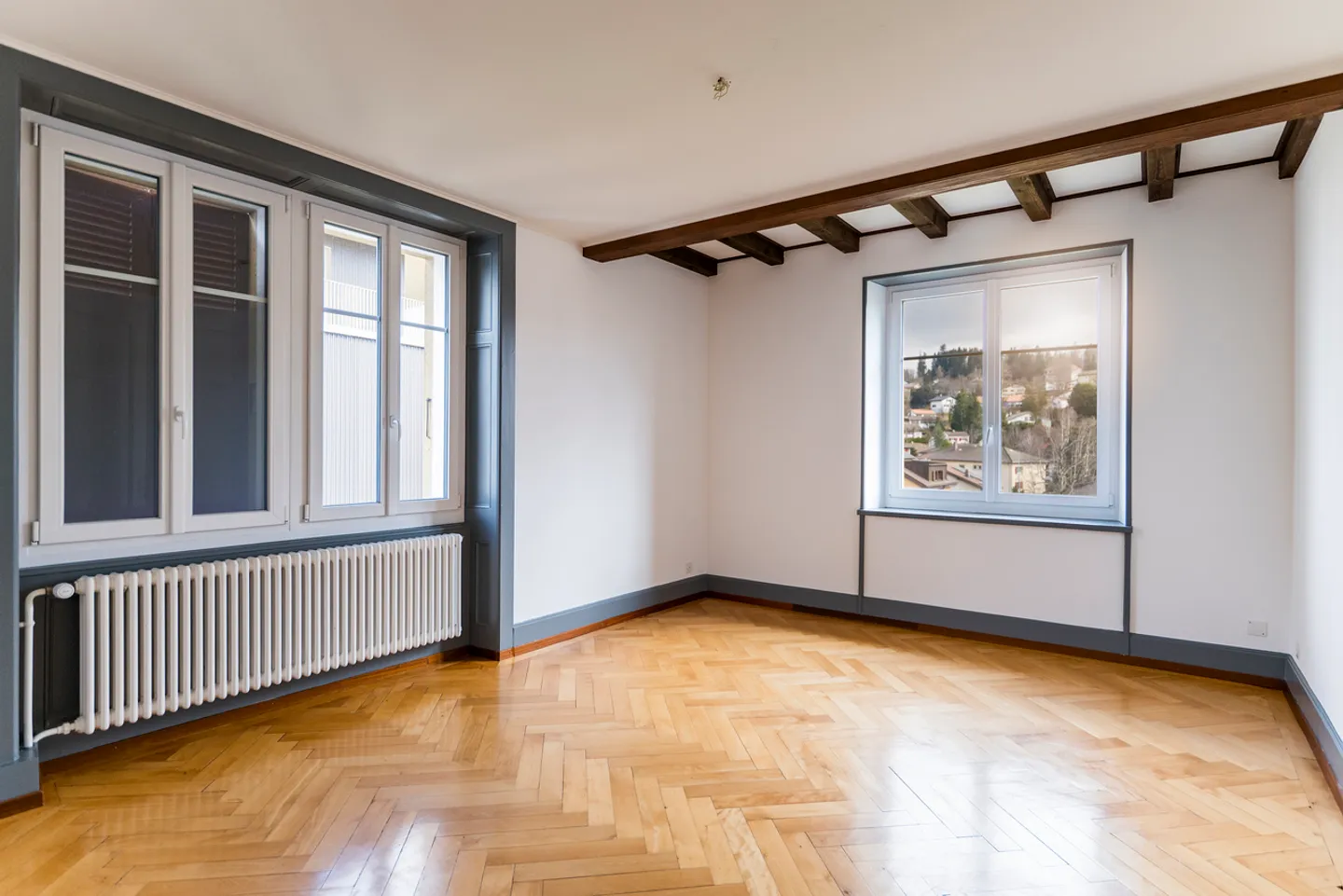 Bellissimo fascino per questo appartamento di 5,5 stanze - Foto 3 di 11