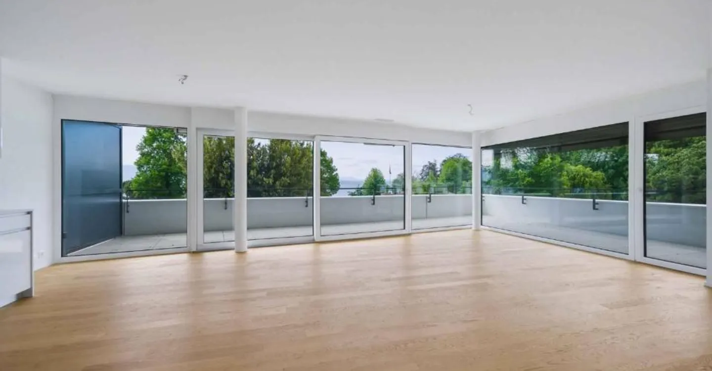 Appartement de Luxe avec Vue Lac - Photo 2 sur 8