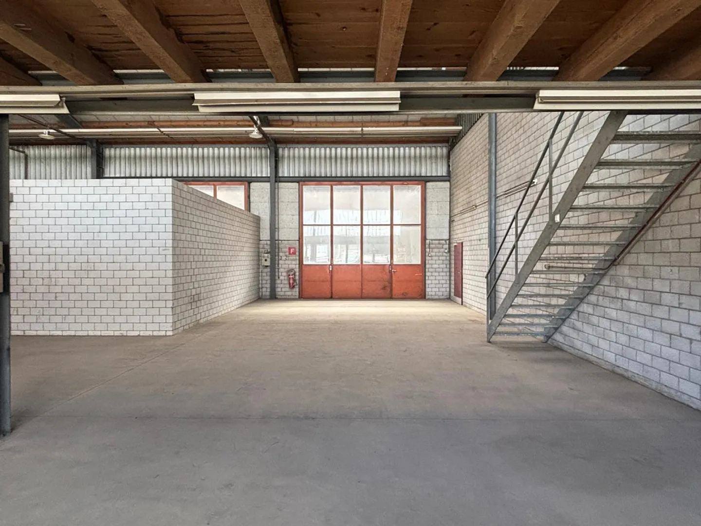 Spazio commerciale versatile con condizioni ideali per la tua azienda... - Foto 1 di 3