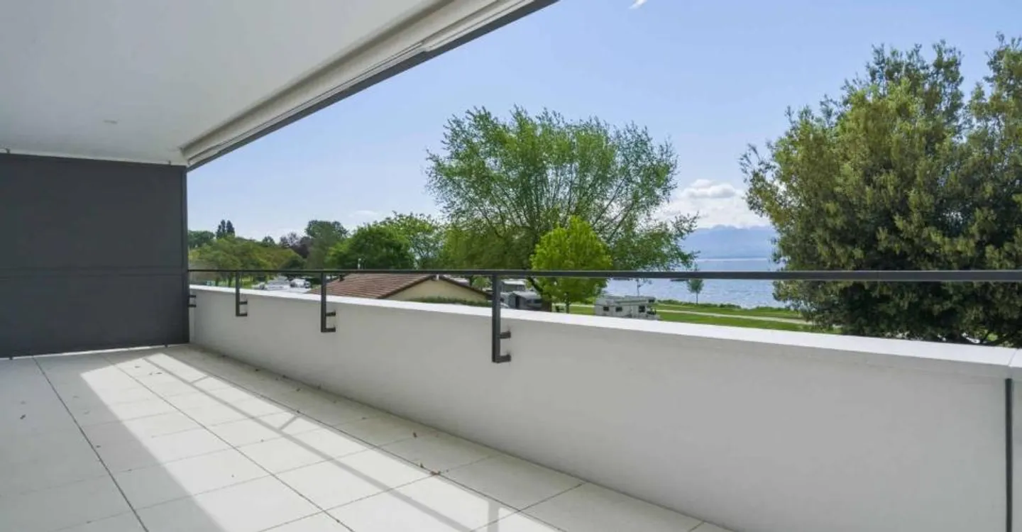 Appartement de Luxe avec Vue Lac - Photo 4 sur 8