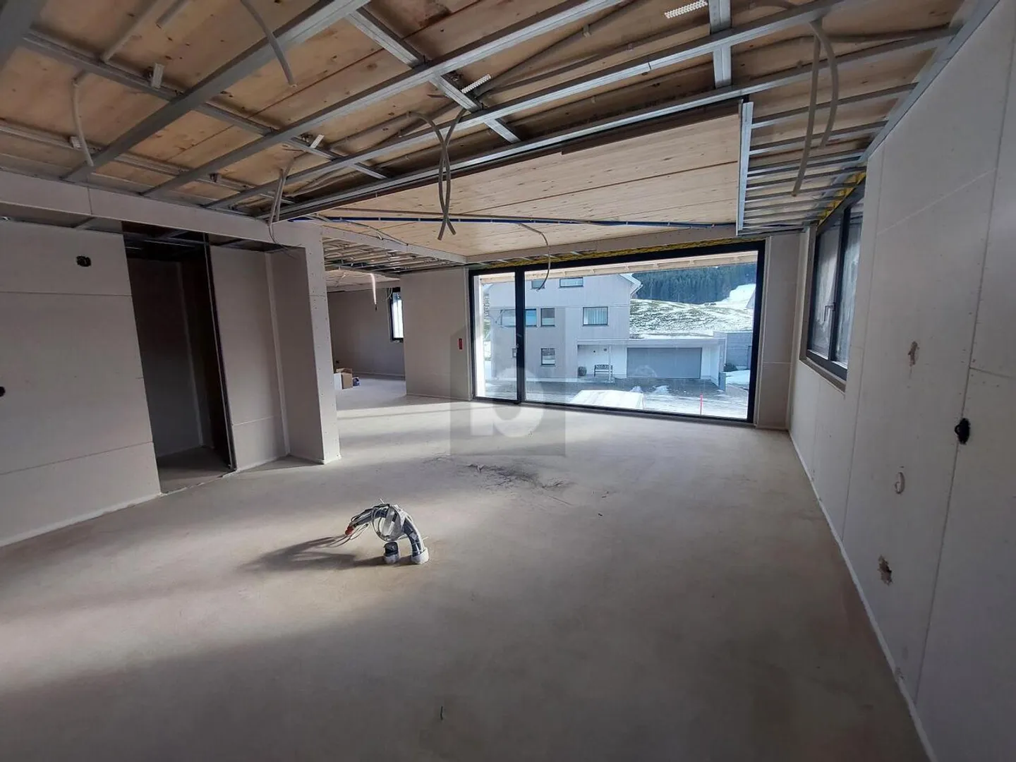 Luxuriöse Neubauwohnung mit Balkon - Foto 2 von 4