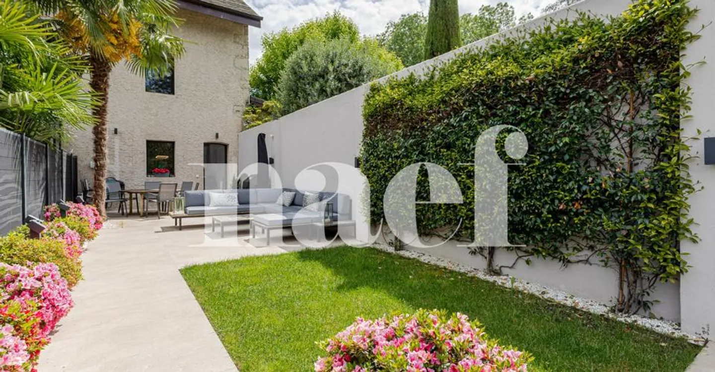 Charming Townhouse in Troinex - Photo 1 of 10
