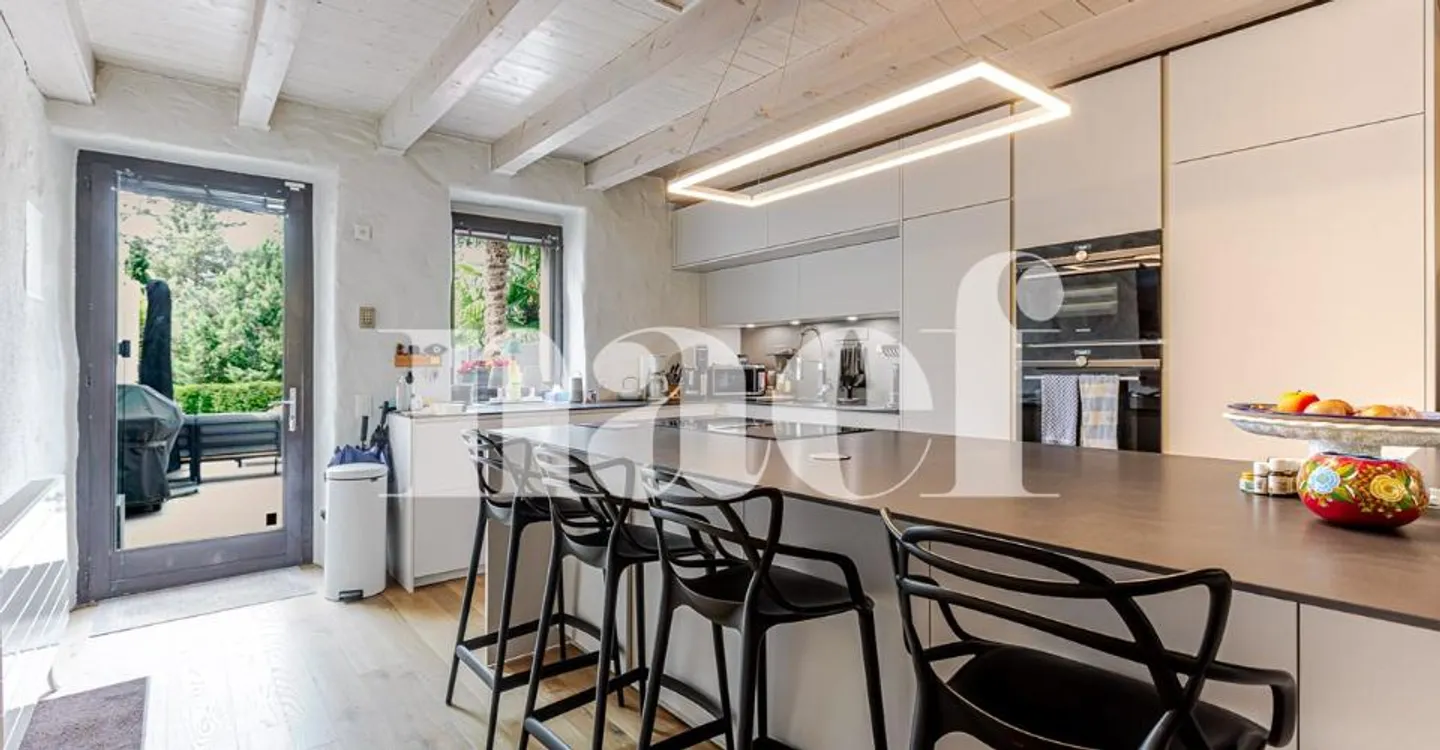 Charming Townhouse in Troinex - Photo 3 of 10