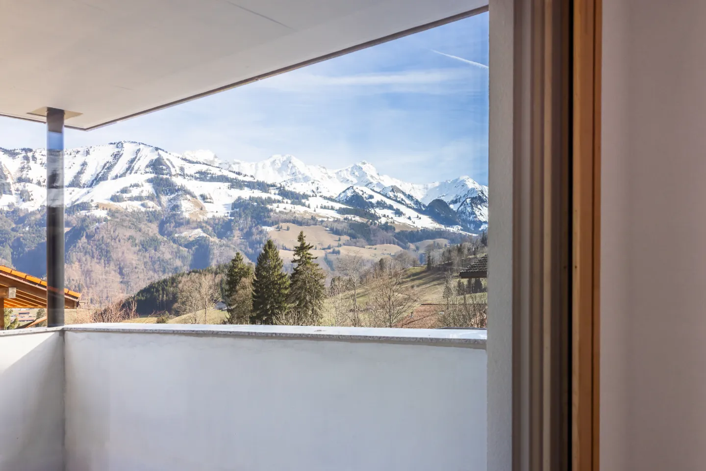 Dernière chance : Appartement 4½ pièces presque neuf avec grande terrasse - Photo 6 sur 13