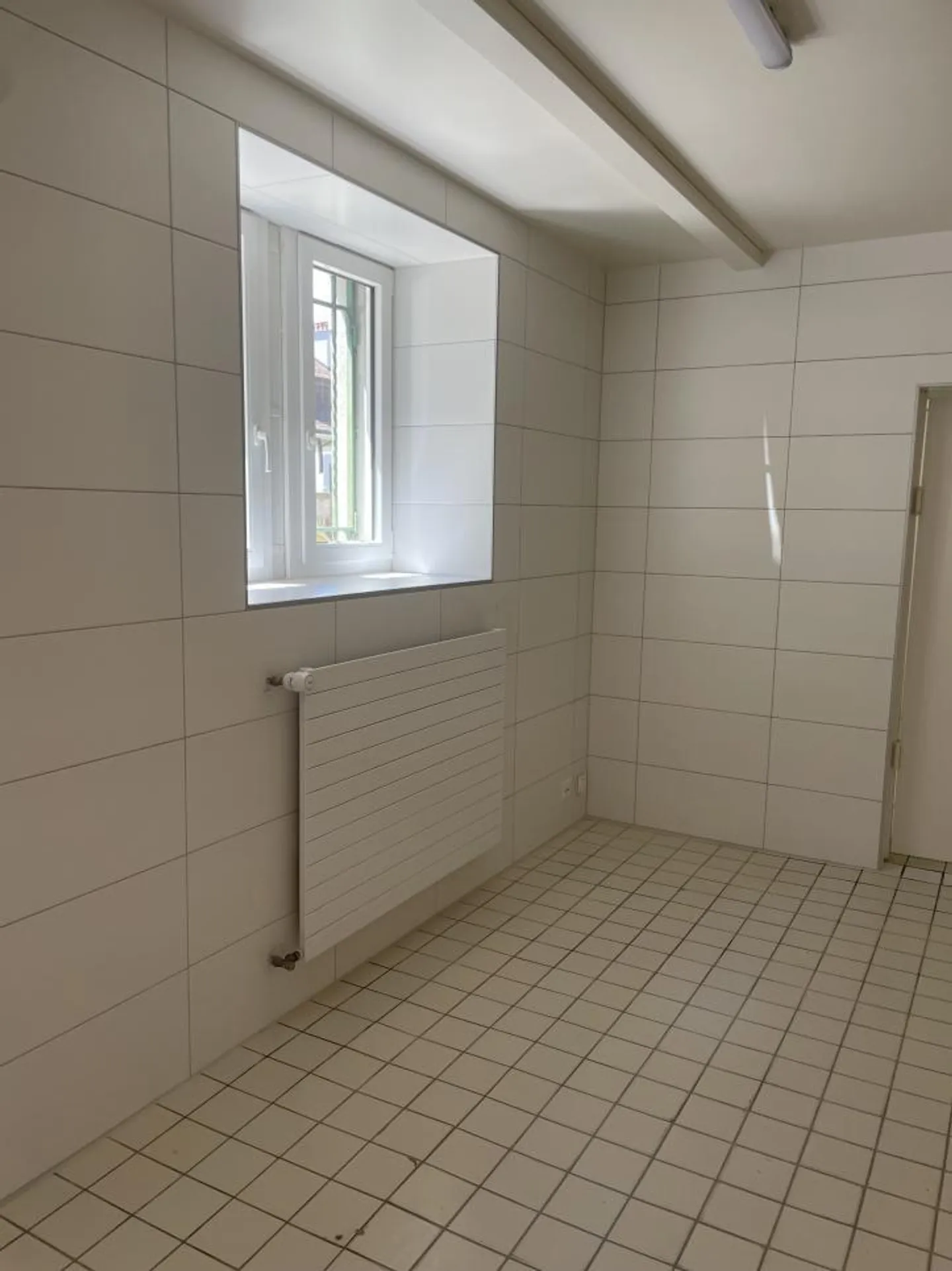 Local commercial proche du centre de Lausanne - Photo 4 sur 13