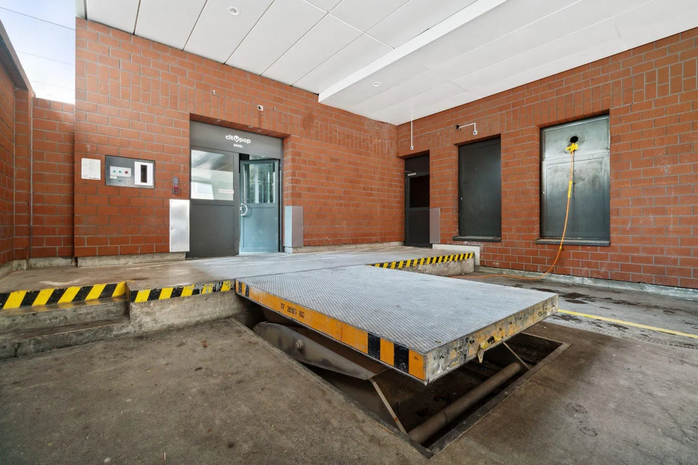 Votre concept a besoin d'espace ? Nous avons 215,90 m² dans un emplacement de choix ! - Photo 10 sur 12