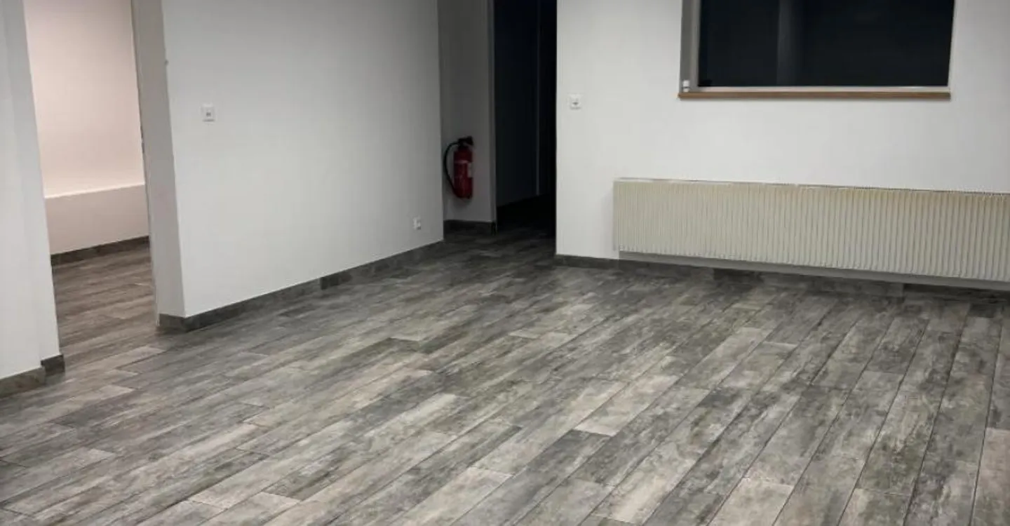 Moutier - very beautiful and versatile industrial space and offices - Photo 4 of 12