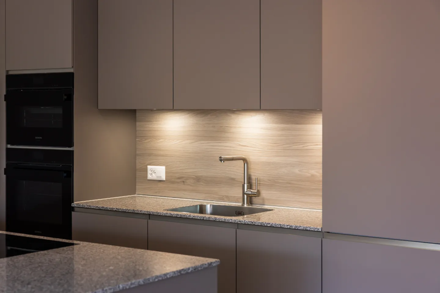 Dernière chance : Appartement 4½ pièces presque neuf avec grande terrasse - Photo 7 sur 13